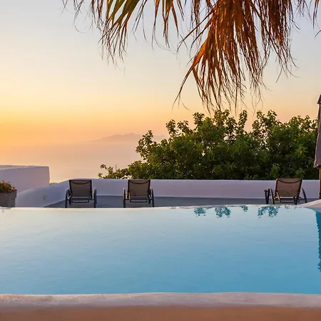 Loft Kaves Pool & Bar
