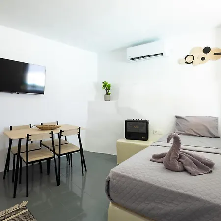 Loft Kaves Pool & Bar