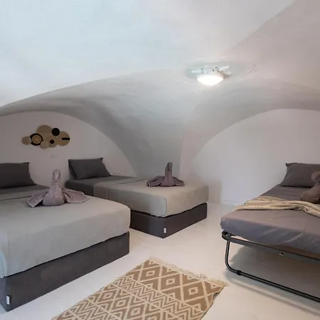 شقة Loft Kaves Pool & Bar Pýrgos